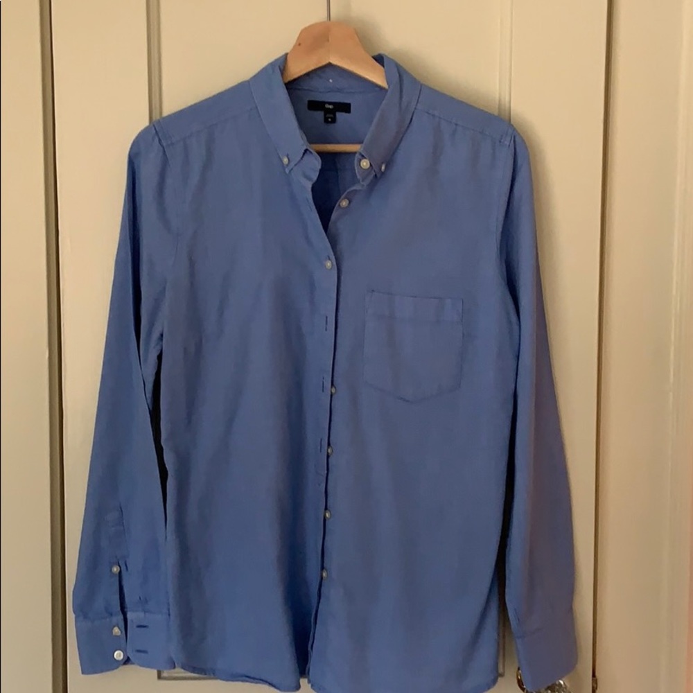 Classic Gap button down in French Blue